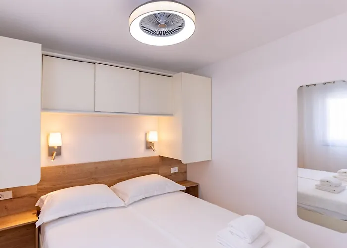Pensionat Arti Homes Rab 4*