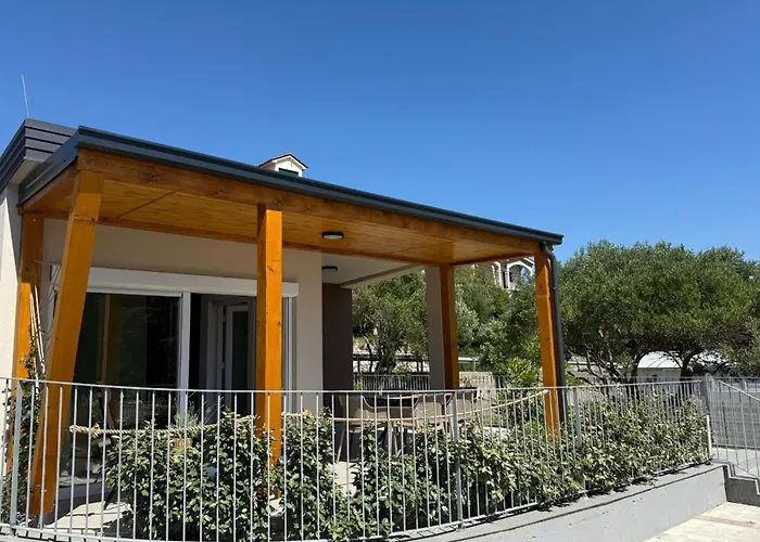 Affittacamere Arti Homes Rab Banjol