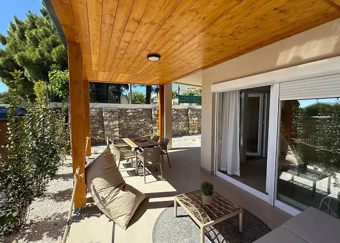 Arti Homes Rab Pensionat 4*