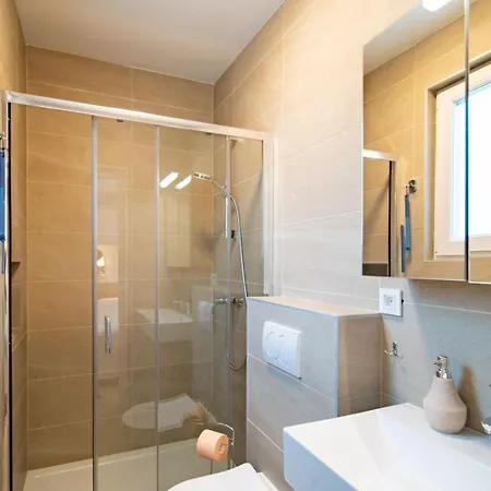 Arti Homes Rab ゲストハウス