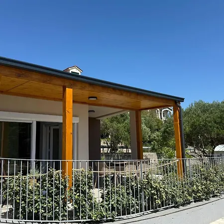 ゲストハウス Arti Homes Rab Banjol