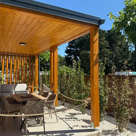 Arti Homes Rab ゲストハウス 3*